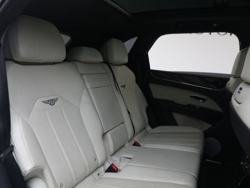 Certified 2023 Bentley Bentayga image 26