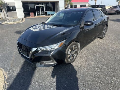 Used 2022 Nissan Sentra SV image 2