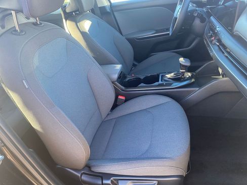 Used 2025 Kia K4 LXS image 37