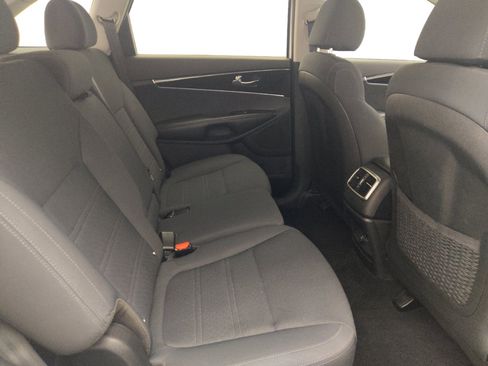 Used 2019 Kia Sorento L FWD image 19