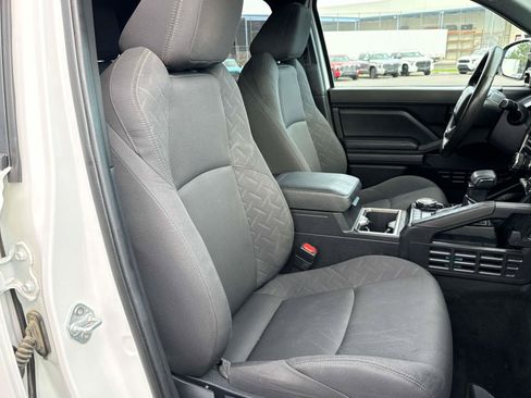 Used 2024 Toyota Tacoma SR5 AWD/4WD image 17