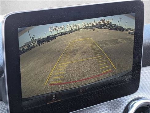 Used 2018 Mercedes-Benz GLA 250 image 12