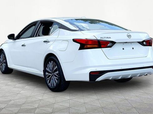 Used 2025 Nissan Altima 2.5 SV FWD image 4