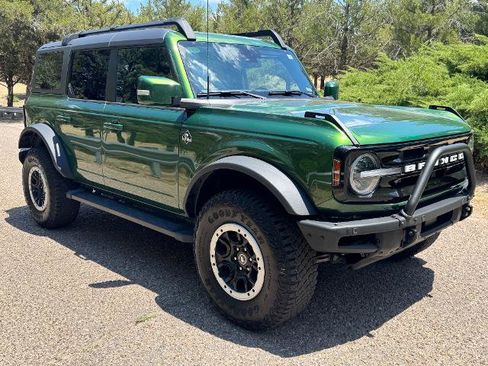 Certified 2023 Ford Bronco Outer Banks w/ Sasquatch Package AWD/4WD image 3