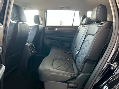 New 2026 Volkswagen Atlas SE image 35