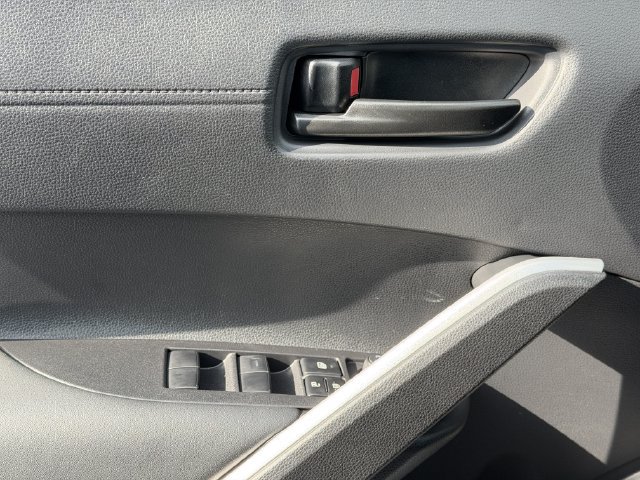 Used 2026 Toyota Corolla Cross LE FWD image 22