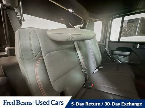Used 2022 Jeep Wrangler Unlimited Rubicon w/ Safety Group AWD/4WD image 28