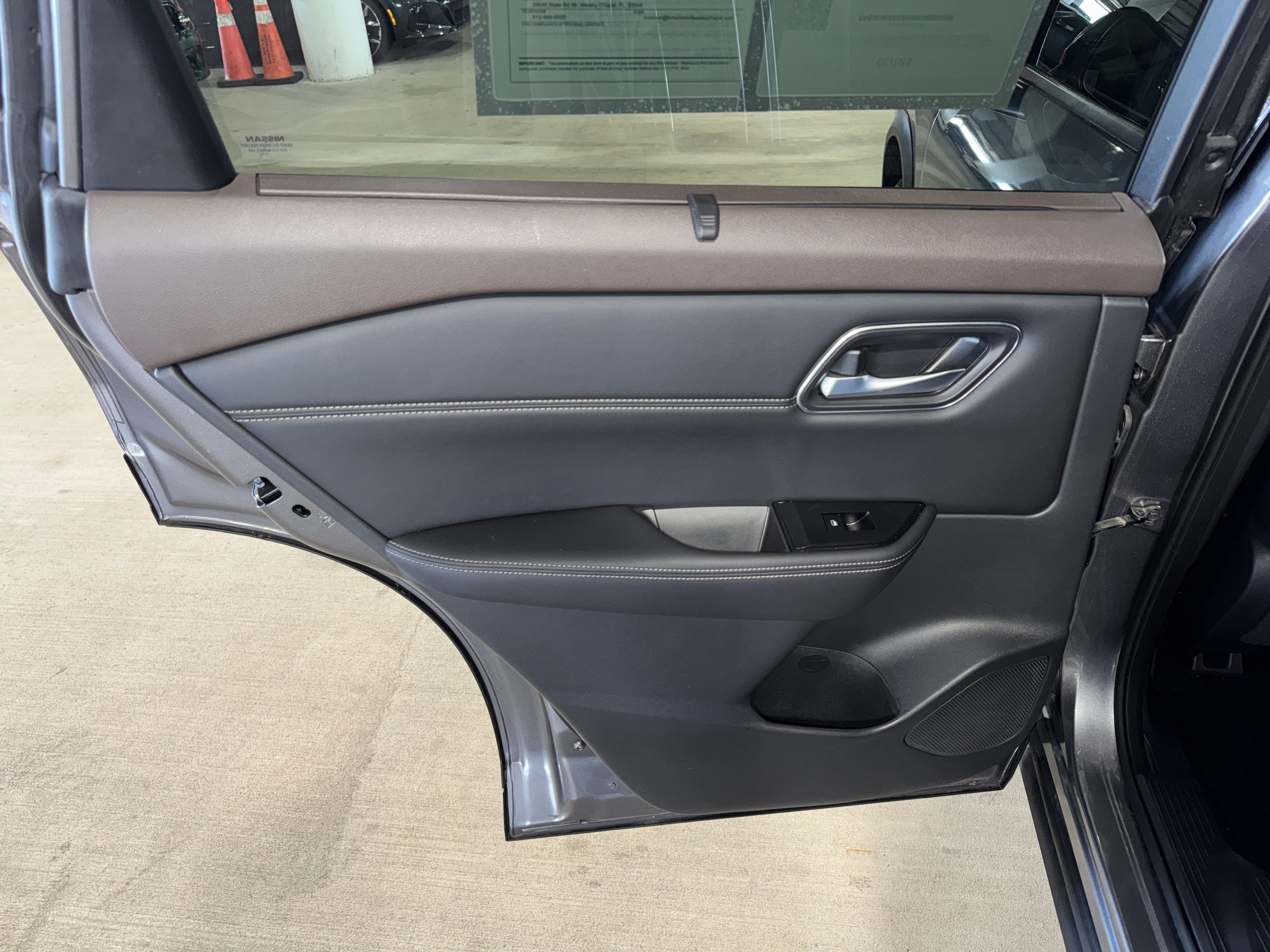 Used 2021 Nissan Rogue SV w/ Premium Package FWD image 16