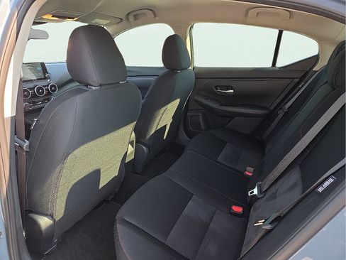 Used 2025 Nissan Sentra SR FWD image 10