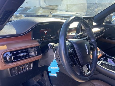 Used 2022 Lincoln Aviator Reserve w/ Elements Package Plus image 18