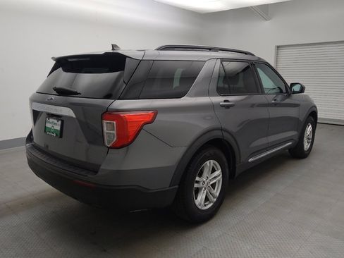 Used 2021 Ford Explorer XLT RWD image 9