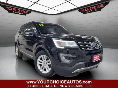 Used 2017 Ford Explorer XLT FWD image 8