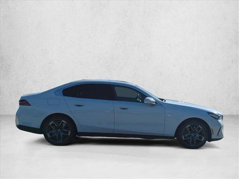 Used 2024 BMW i5 eDrive40i w/ M Sport Package RWD image 4