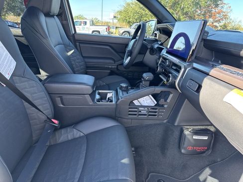New 2024 Toyota Tacoma TRD Sport w/ TRD Sport Premium Package AWD/4WD image 37