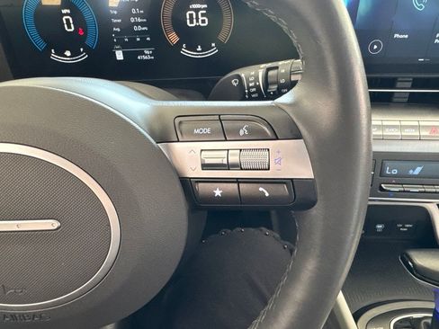 Used 2025 Hyundai Kona SEL AWD/4WD image 19