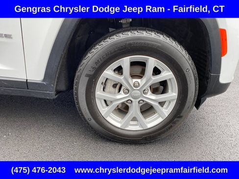 Used 2023 Jeep Grand Cherokee Limited w/ Trailer Tow Prep Group (B) AWD/4WD image 47