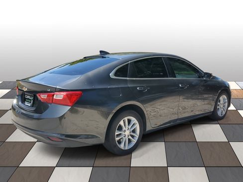 Used 2016 Chevrolet Malibu LT image 4