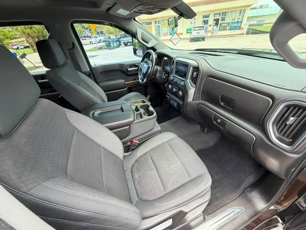 Used 2019 Chevrolet Silverado 1500 RST w/ All-Star Edition RWD image 17