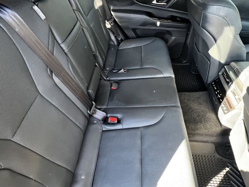 Used 2025 Lexus LX 700h Overtrail image 40