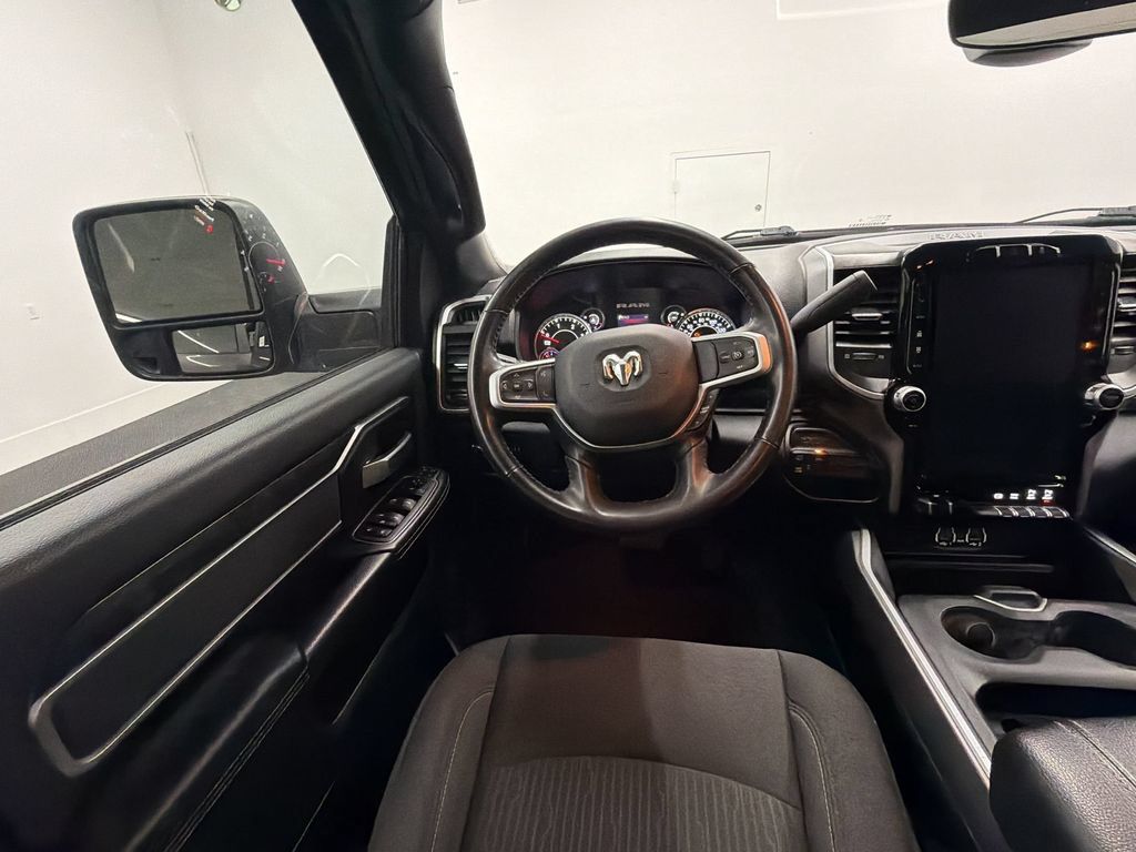 Used 2024 RAM 3500 Big Horn w/ Night Edition AWD/4WD image 29