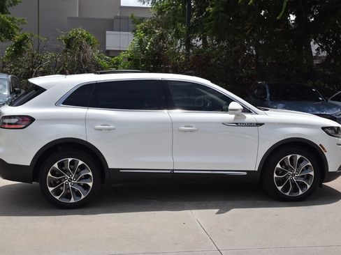 Used 2023 Lincoln Nautilus Reserve w/ Equipment Group 201A AWD/4WD image 6