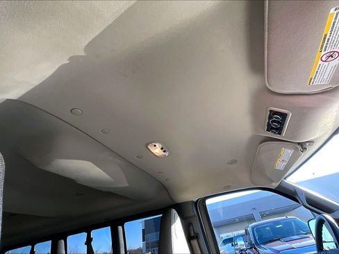 Used 2018 Chevrolet Express 2500 LT w/ LT Preferred Equipment Group image 17