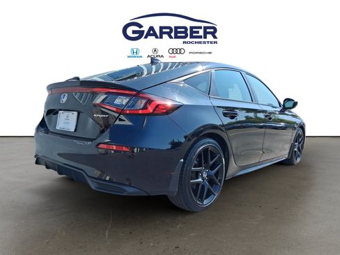 Used 2023 Honda Civic Sport image 10