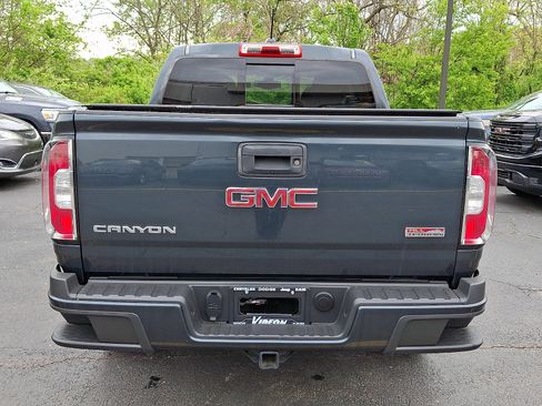 Used 2017 GMC Canyon SLE w/ All Terrain Package AWD/4WD image 5