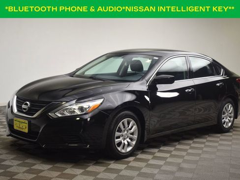 Used 2016 Nissan Altima 2.5 S w/ Power Driver Seat Package FWD image 2