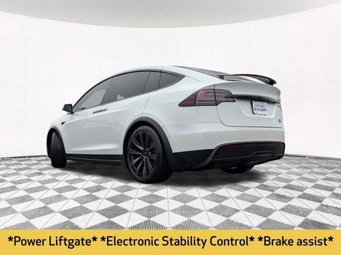 Used 2022 Tesla Model X Plaid image 11