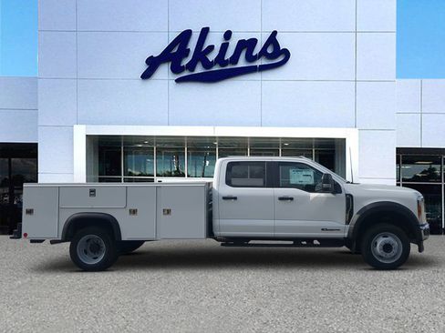 New 2025 Ford F450 XL w/ XL Chrome Package image 1