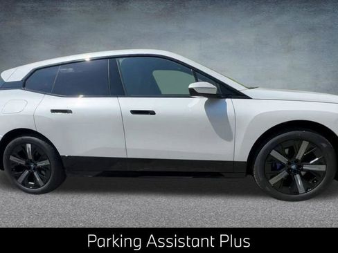 Certified 2024 BMW iX xDrive50 w/ Premium Package AWD/4WD image 31