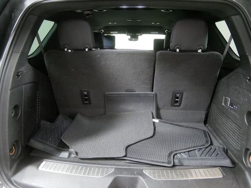 Used 2024 GMC Yukon Denali w/ Advanced Technology Package AWD/4WD image 6