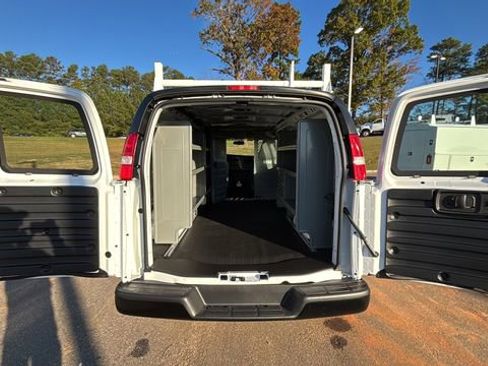 New 2025 Chevrolet Express 2500 Work Van w/ Driver Convenience Package image 21