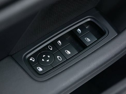 Certified 2024 Porsche Taycan 4 Cross Turismo image 18