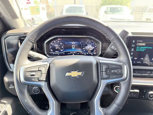 Used 2025 Chevrolet Silverado 2500 LT w/ Convenience Package AWD/4WD image 30