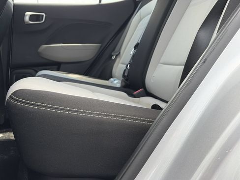 Used 2026 Hyundai Venue SEL FWD image 20