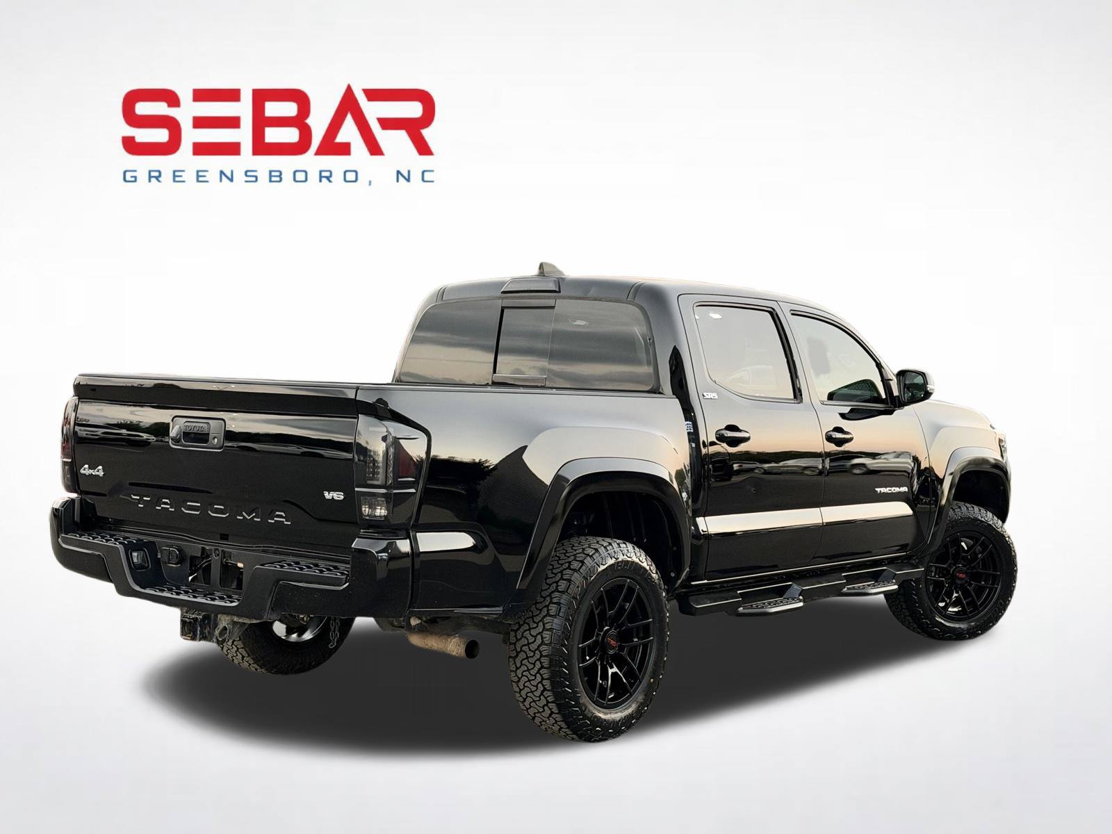 Used 2023 Toyota Tacoma SR5 w/ Technology Package AWD/4WD image 3