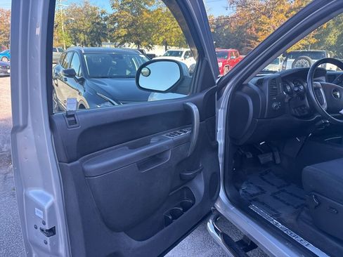 Used 2011 Chevrolet Silverado 1500 LT w/ All-Star Edition image 25