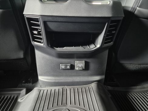 New 2026 Toyota Tundra Limited AWD/4WD image 33