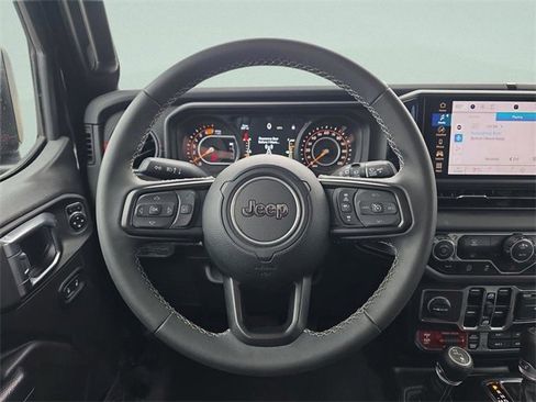 Certified 2025 Jeep Wrangler Unlimited Rubicon image 29