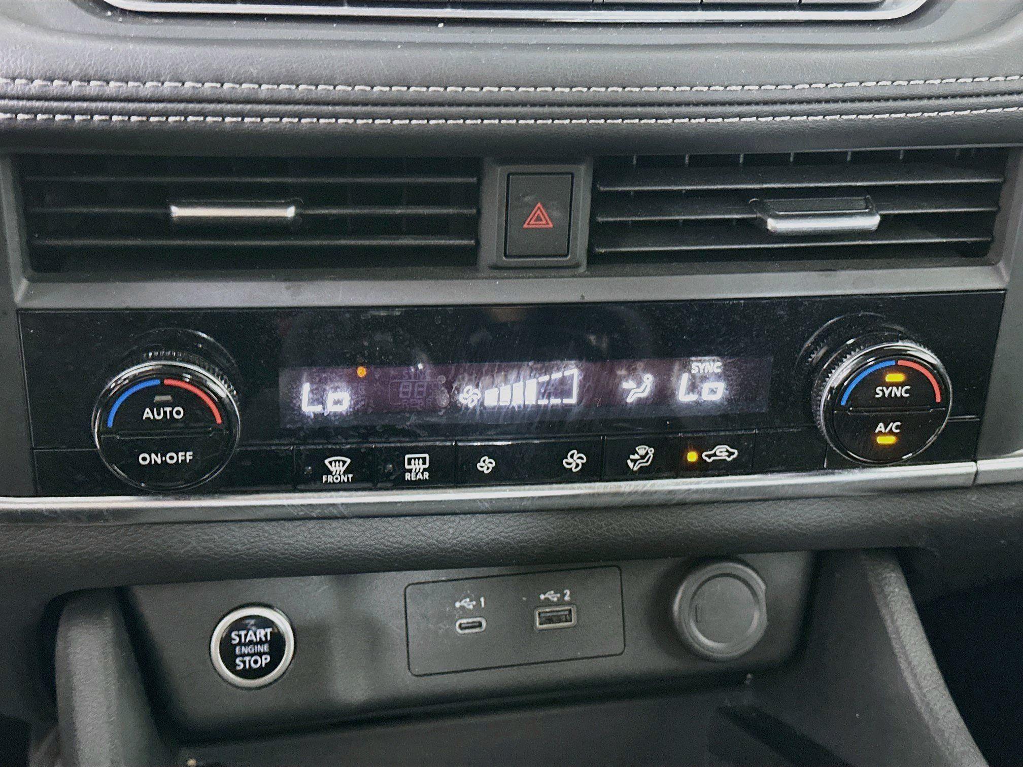Used 2023 Nissan Rogue SV FWD image 22