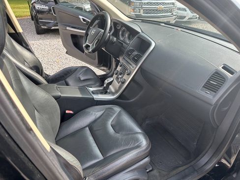 Used 2013 Volvo XC60 3.2 FWD image 16