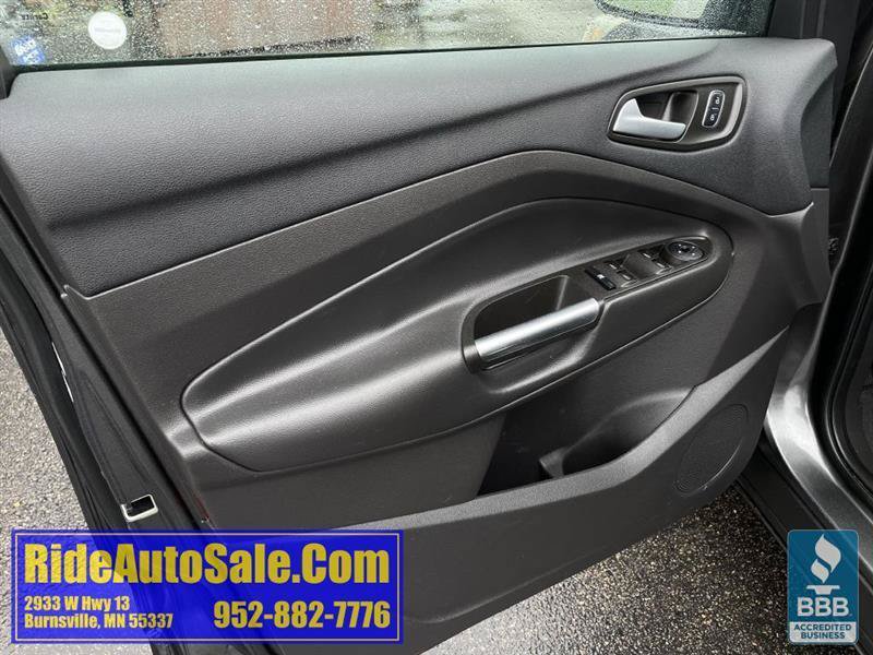 Used 2017 Ford Escape SE AWD/4WD image 9