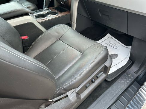 Used 2014 Ford F150 Lariat w/ Equipment Group 502A Luxury image 11