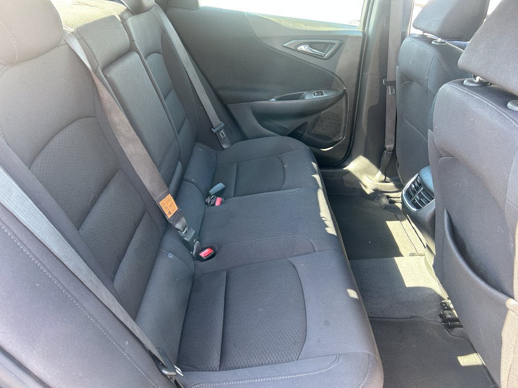 Used 2023 Chevrolet Malibu LT FWD image 32