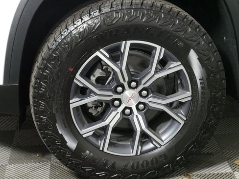 New 2026 GMC Acadia AT4 image 12