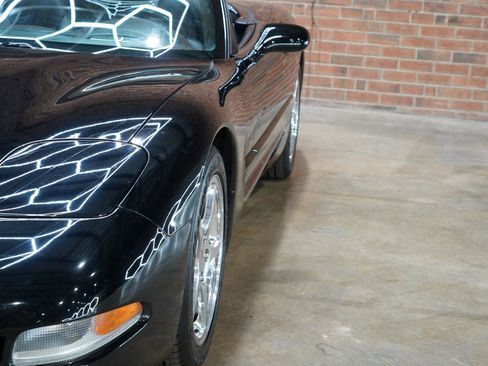 Used 2004 Chevrolet Corvette Convertible w/ Preferred Equipment Group image 6