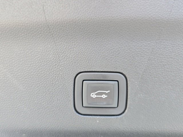 Used 2023 GMC Yukon Denali AWD/4WD image 38