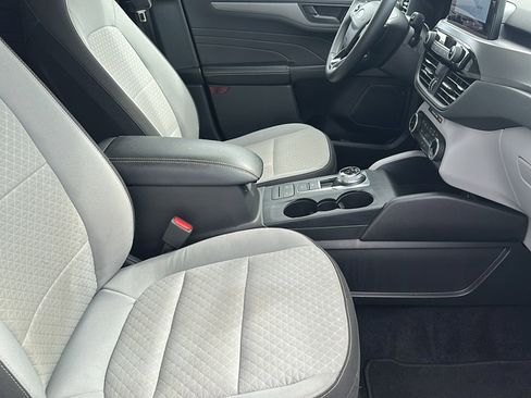 Used 2024 Ford Escape Active image 23